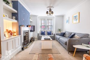 Lounge- click for photo gallery